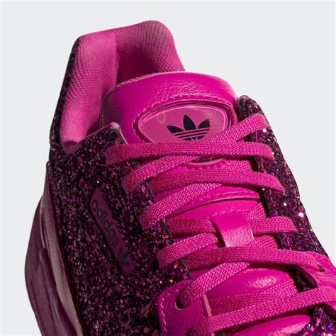 rosa adidas schuhe mit glitzer streifen|Pinke Schuhe .